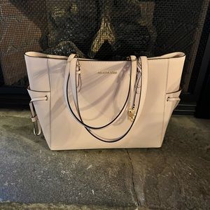 Michael Kors Tote